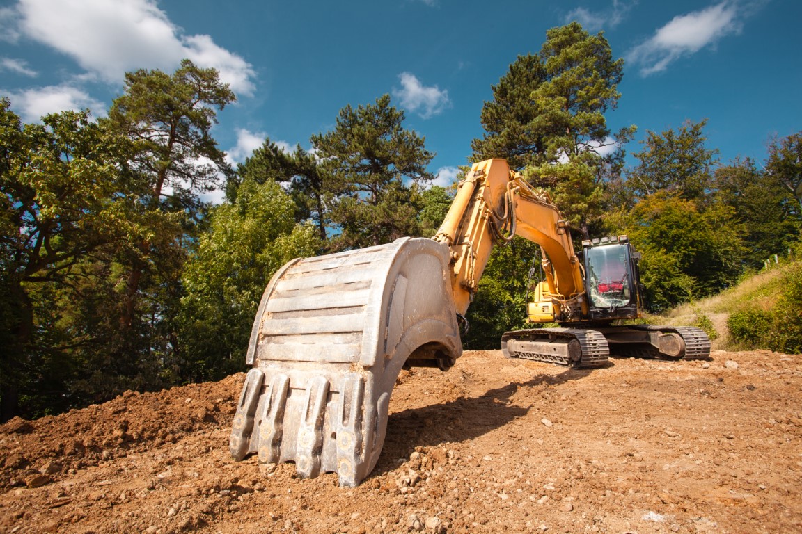 koparki, rozładunek towarów ciężkich, transport HDS, usługi koparką dla inwestorów, usługi koparką dla klientów indywidualnych, Utwardzanie terenów, wykaszanie nieużytków, Wykaszanie rowów, wynajem koparek Chojnów, Legnica, Lubin, Prochowice